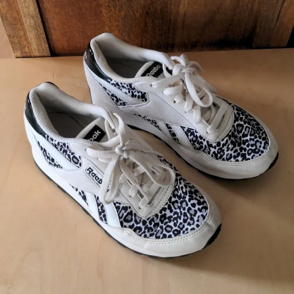 Reebok 7.5 shoe - Picture 5 of 8